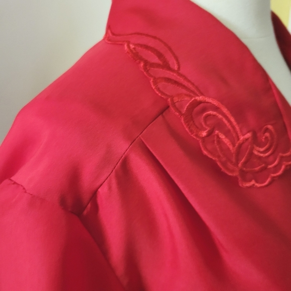 Beautiful Vintage Red Button Down Blouse made by Nikki - Picture 9 of 14